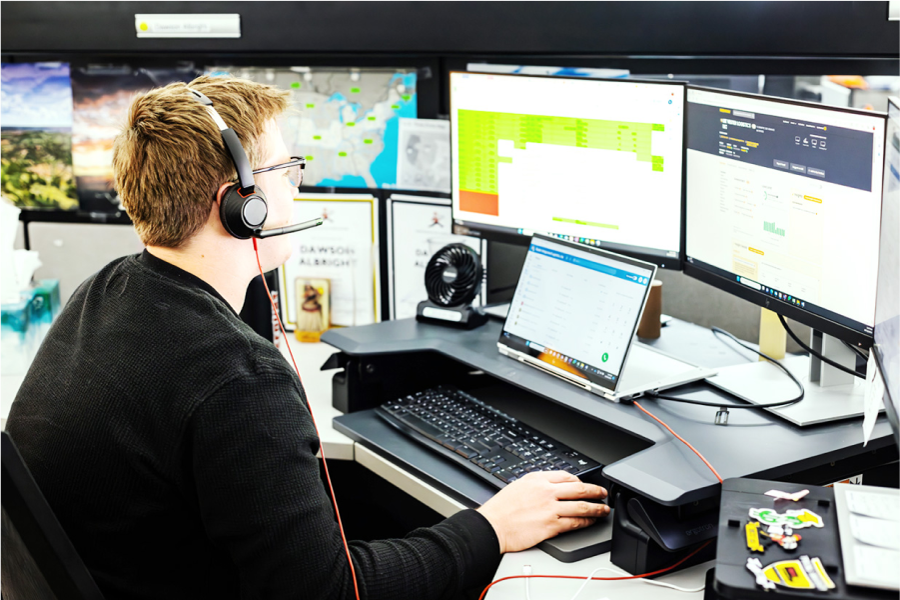 employee working in Ryder's transportation management system